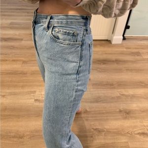 Everlane 90’s Cheeky Organic Cotton jeans